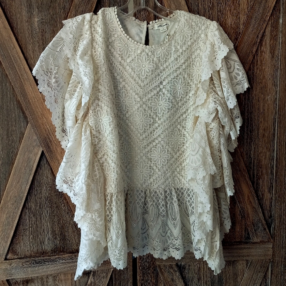 Ultra Pink Ruffle Top Size S Ivory Crochet Lace Layered Scalloped Edge Boho NWT
